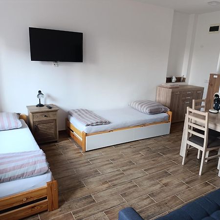 Apartman V Blizkosti Mesta Штеті Номер фото